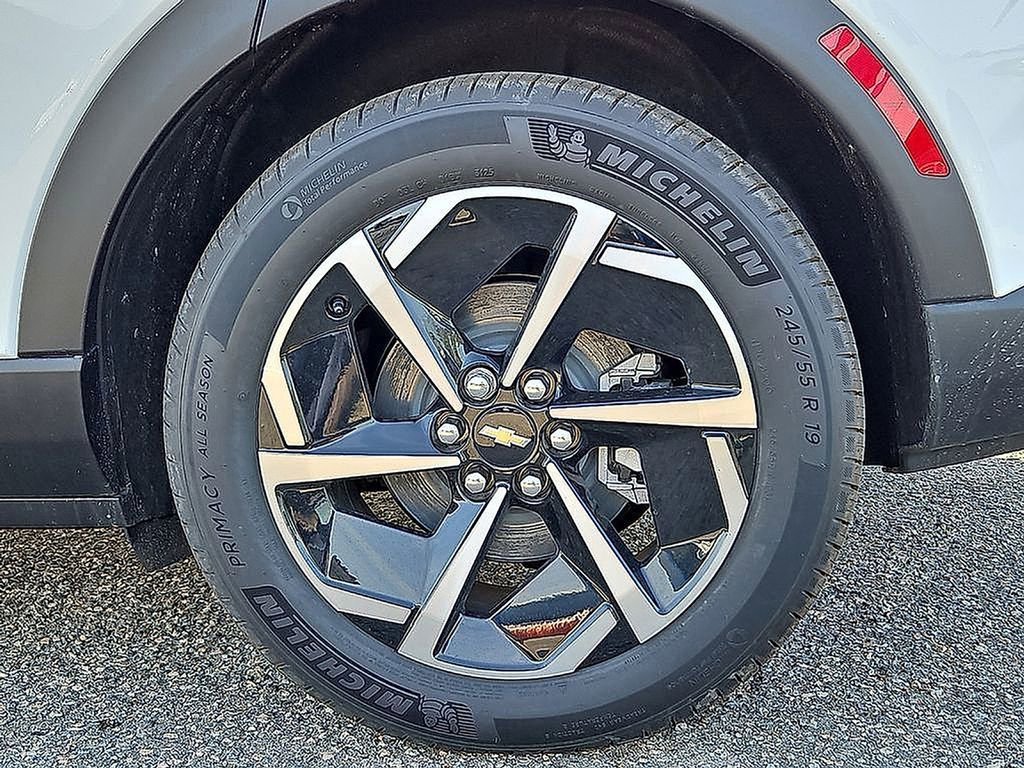 New 2026 Chevrolet Equinox EV LT image 5