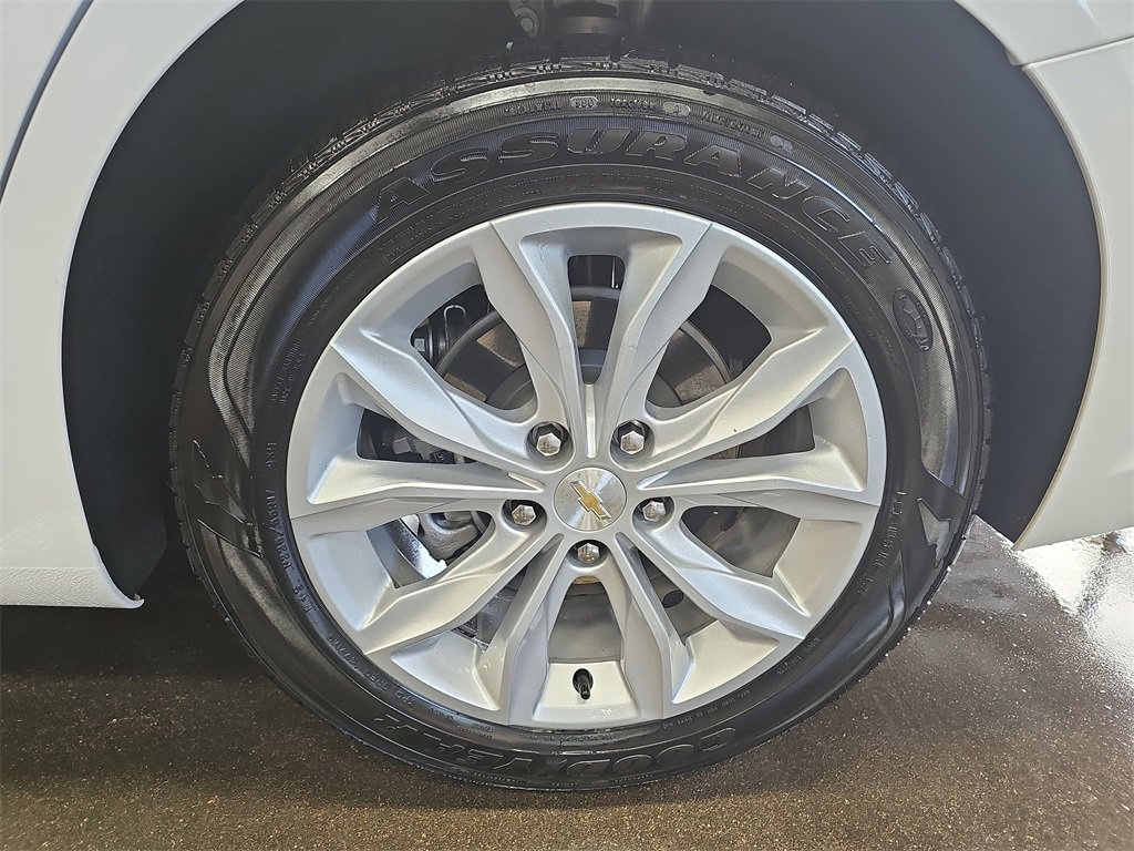 Used 2024 Chevrolet Malibu LT image 32