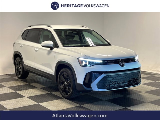 New 2026 Volkswagen Taos SE image 1