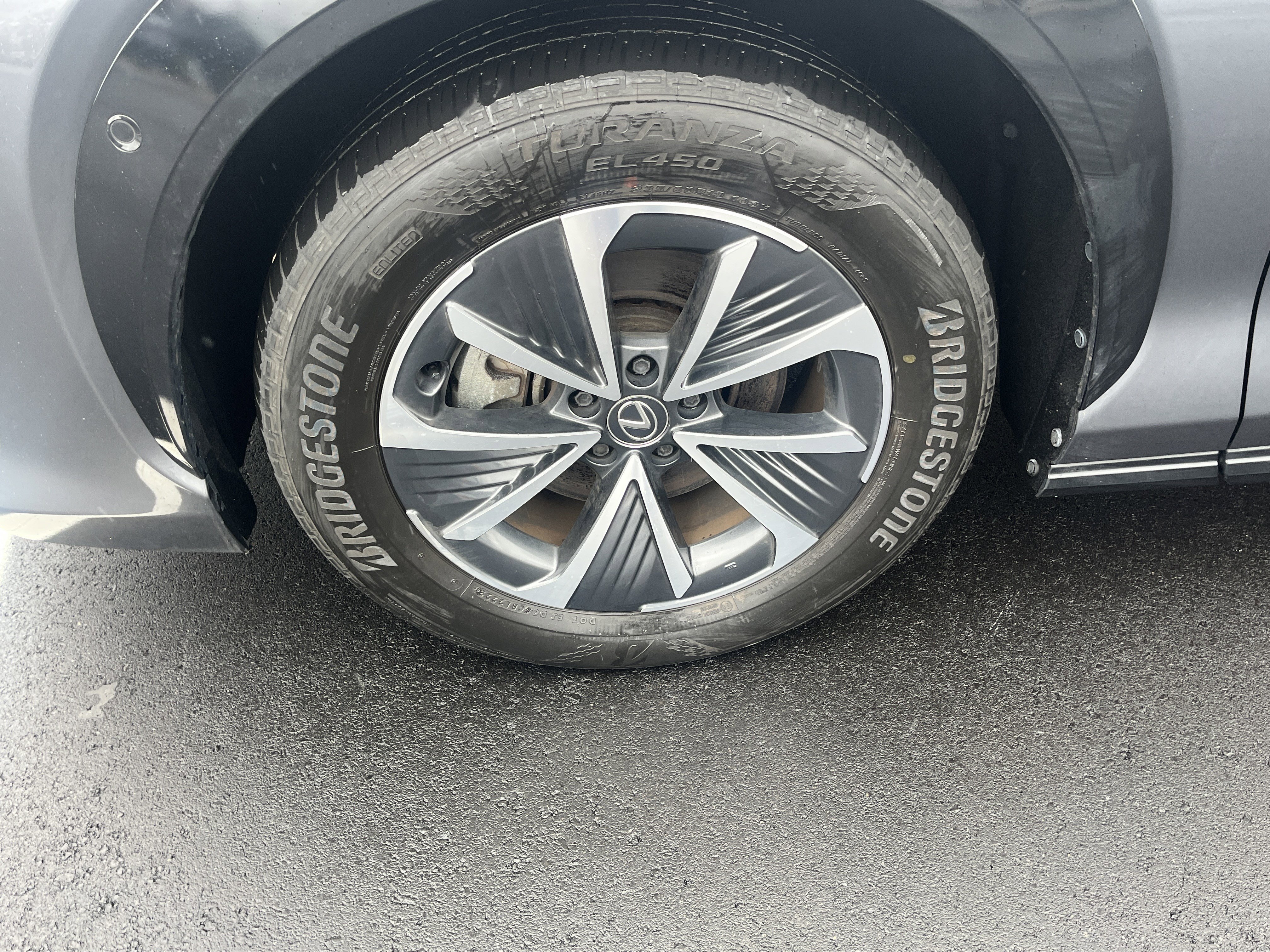 Used 2023 Lexus RZ 450e Premium w/ Technology Package image 9