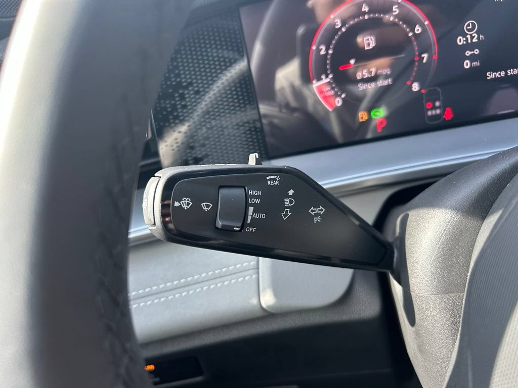 New 2026 Volkswagen Tiguan SE R-Line FWD image 22