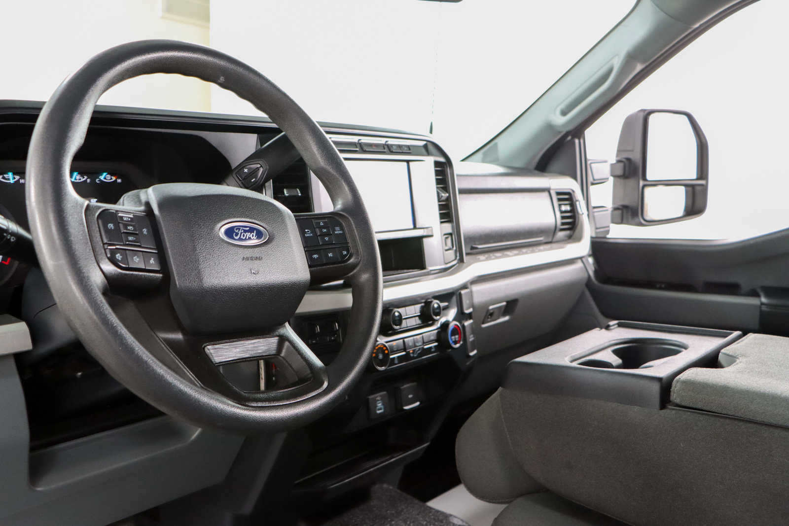 Used 2023 Ford F250 XLT w/ FX4 Off-Road Package image 23