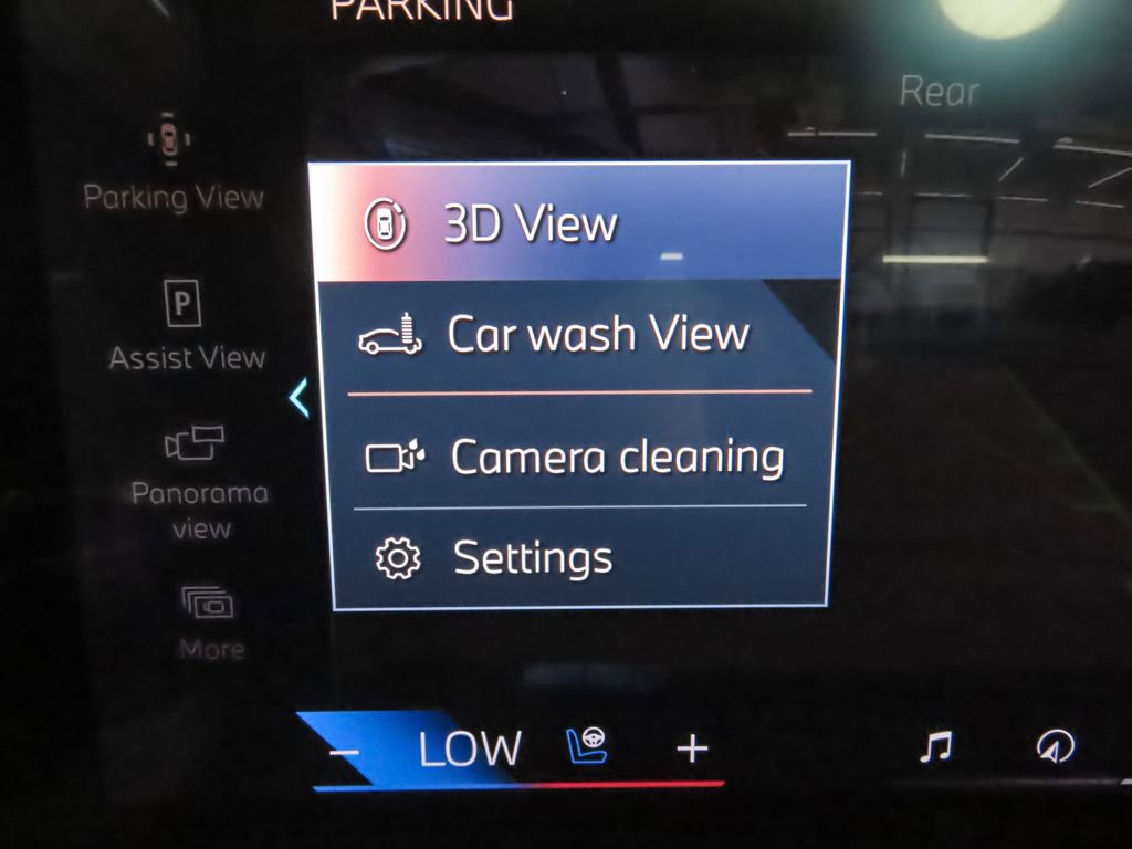 New 2025 BMW 750e xDrive image 21