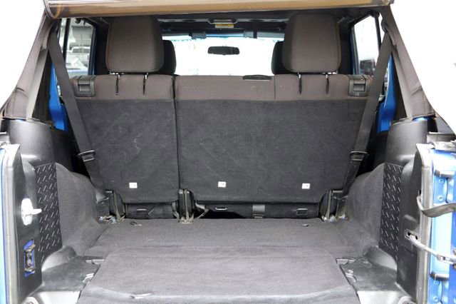 Used 2015 Jeep Wrangler Unlimited Willys image 26