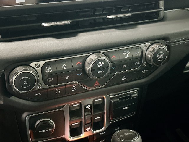 New 2026 Jeep Gladiator Sport AWD/4WD image 13