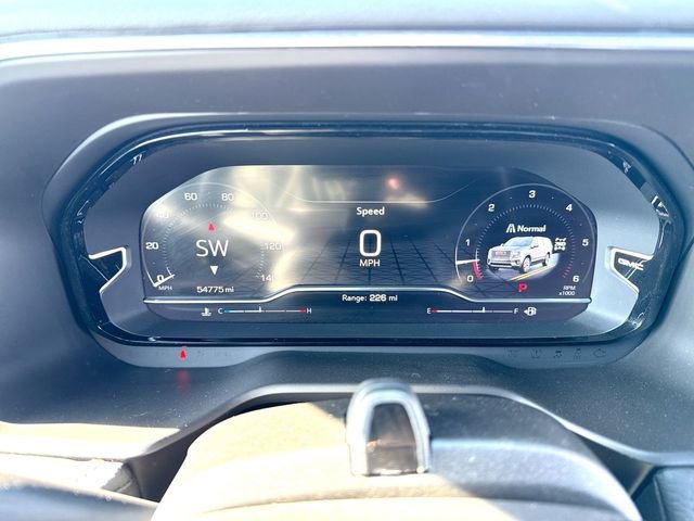 Used 2024 GMC Yukon Denali w/ Advanced Technology Package image 15