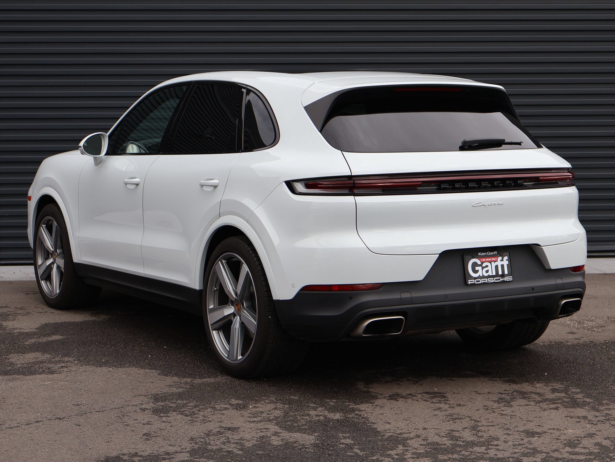 Certified 2025 Porsche Cayenne AWD/4WD image 3