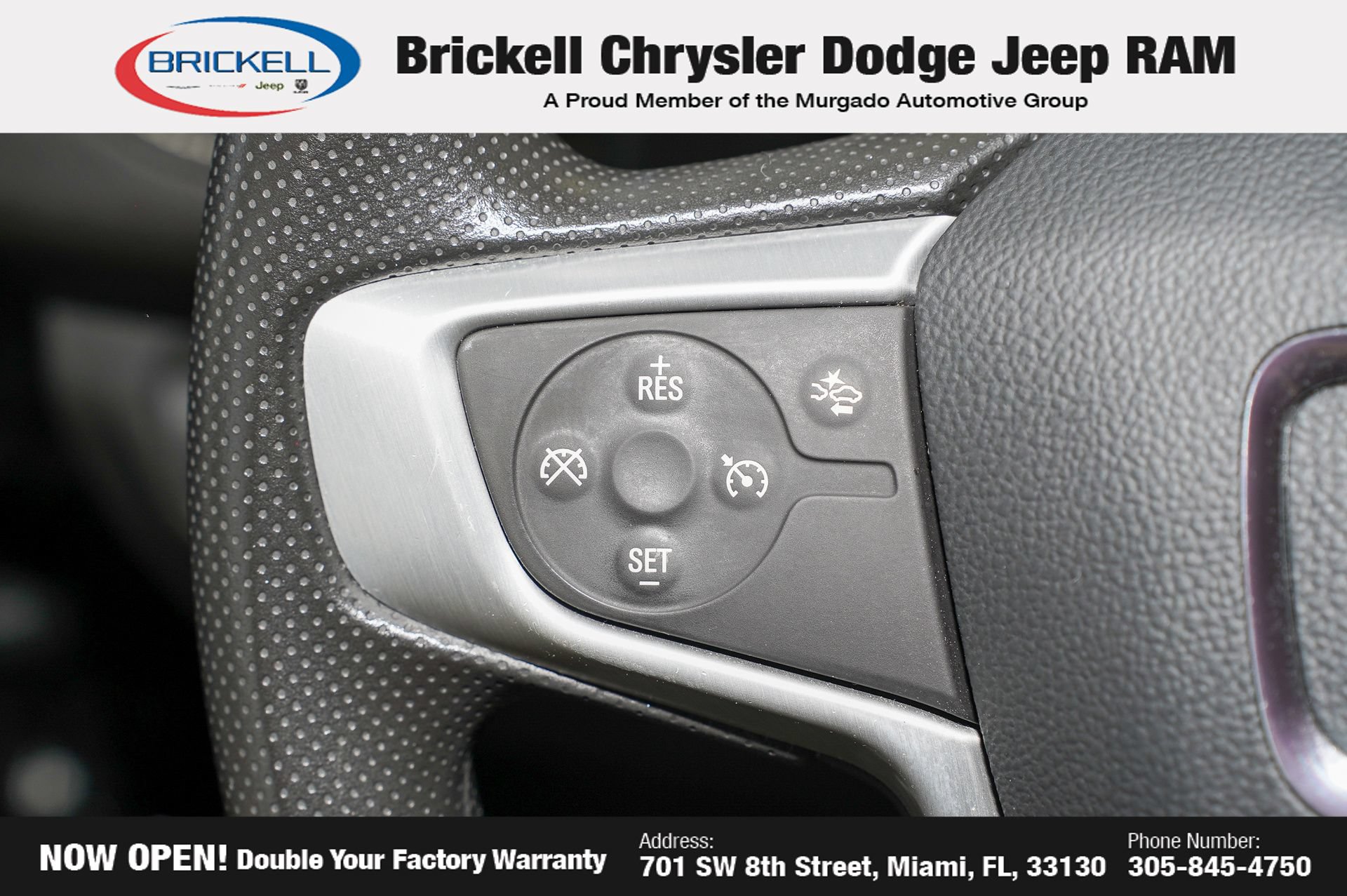 Used 2022 GMC Acadia SLE w/ Driver Convenience Package FWD image 34