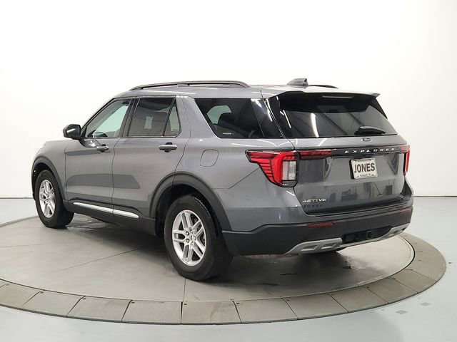 Used 2025 Ford Explorer Active w/ Active Comfort Package image 5