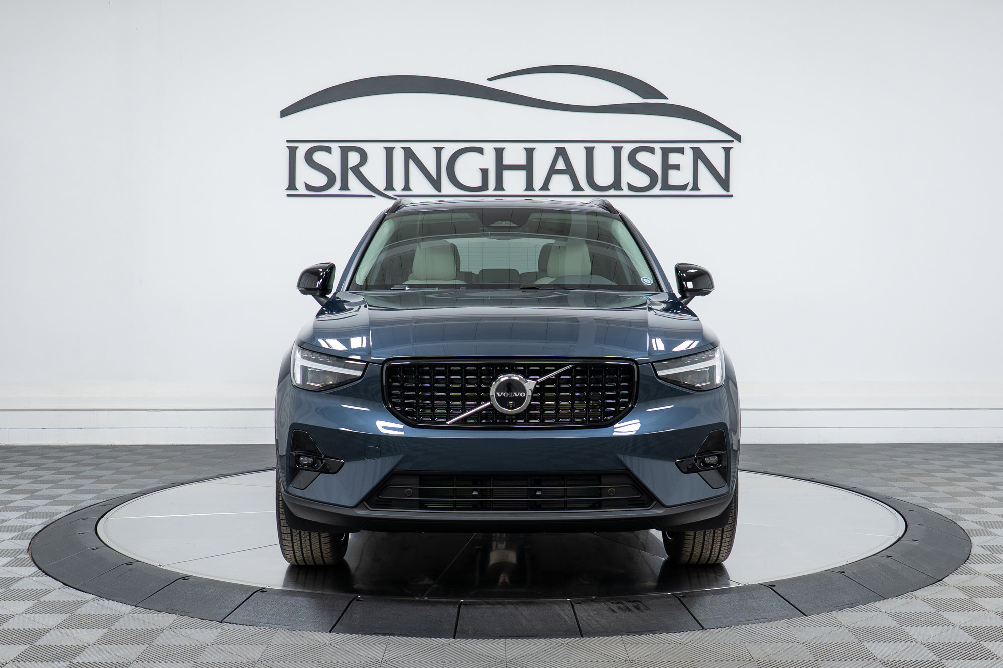 New 2026 Volvo XC40 B5 Ultra w/ Climate Package image 2