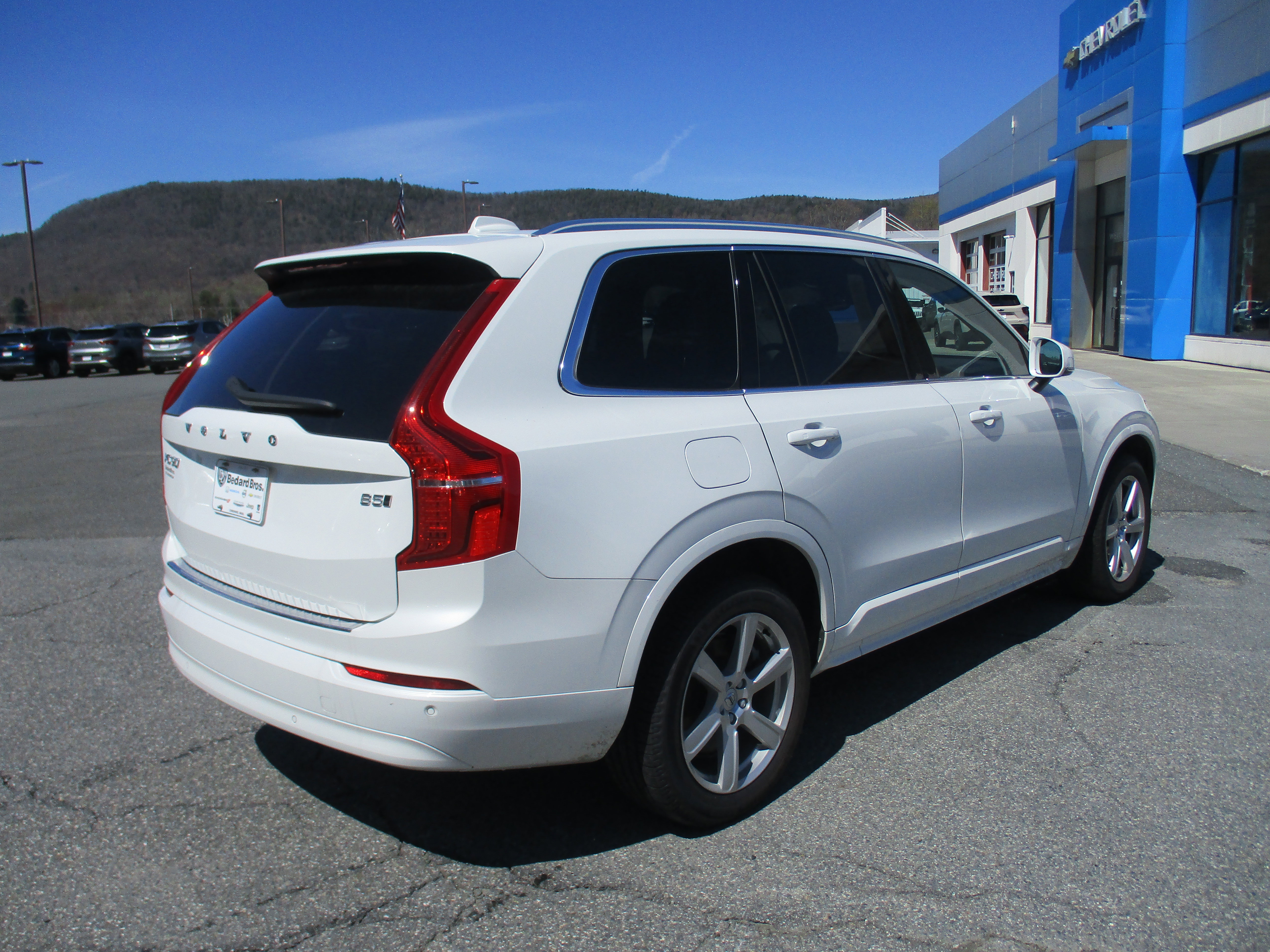Certified 2023 Volvo XC90 B5 Core w/ Climate Package AWD/4WD image 5