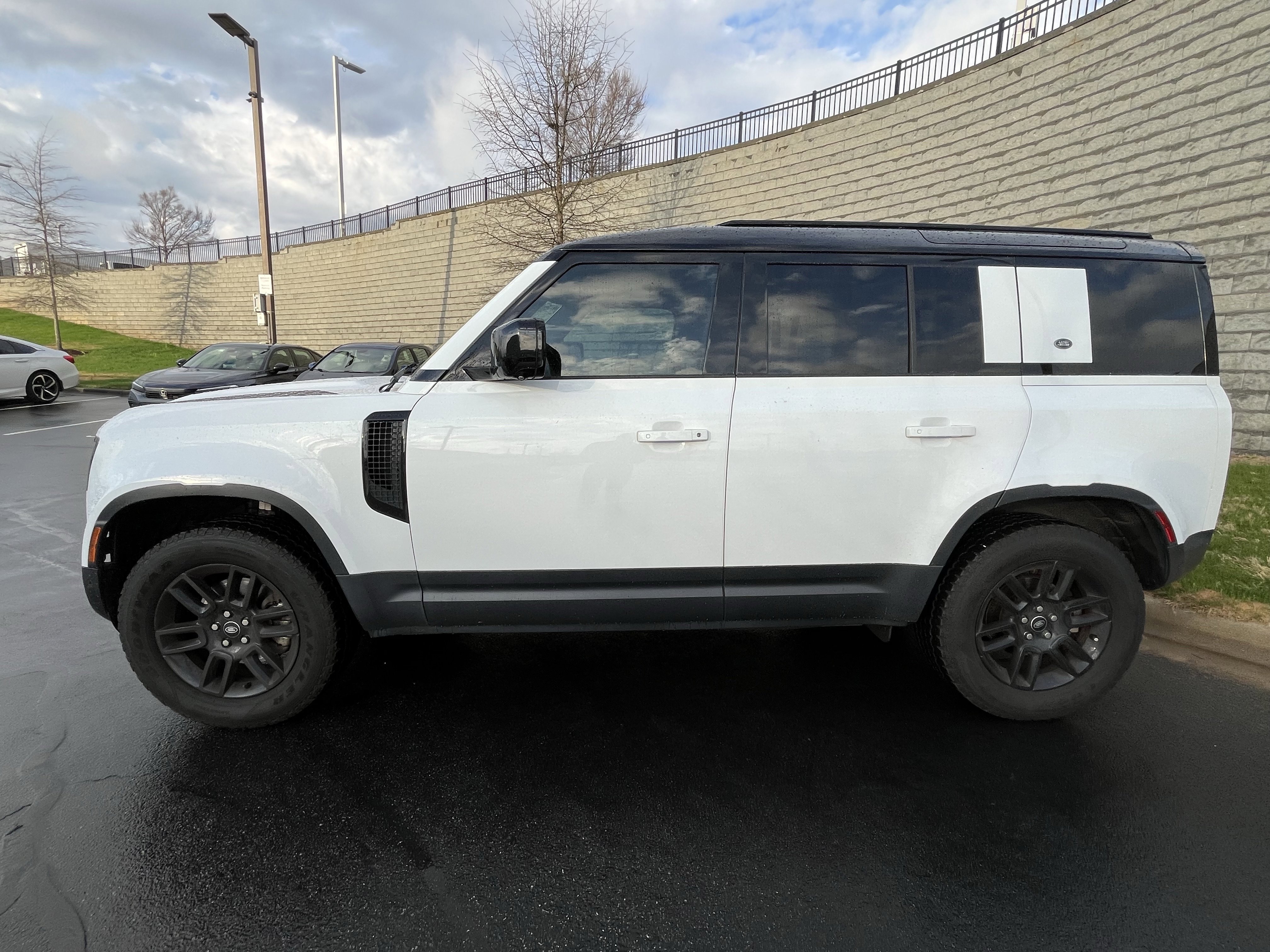 Certified 2024 Land Rover Defender 110 S image 4