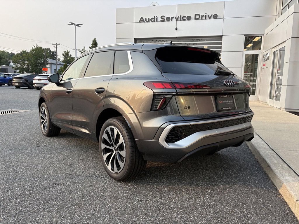 New 2026 Audi Q3 quattro 2.0T AWD/4WD image 3