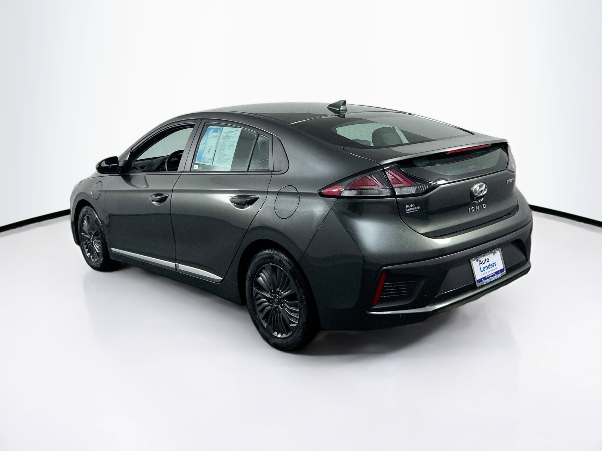 Used 2022 Hyundai Ioniq SE FWD image 7