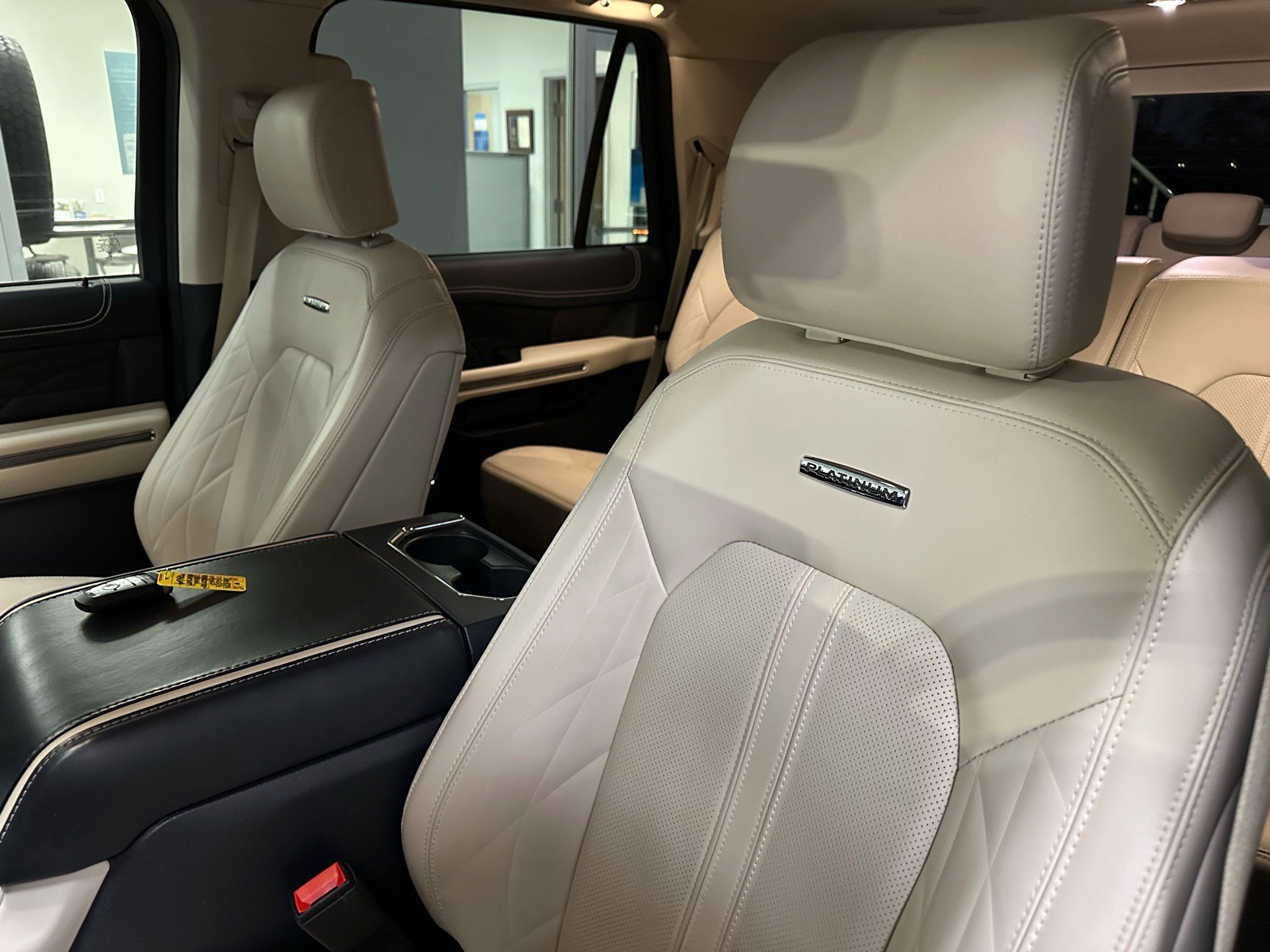 Certified 2023 Ford Expedition Platinum image 23