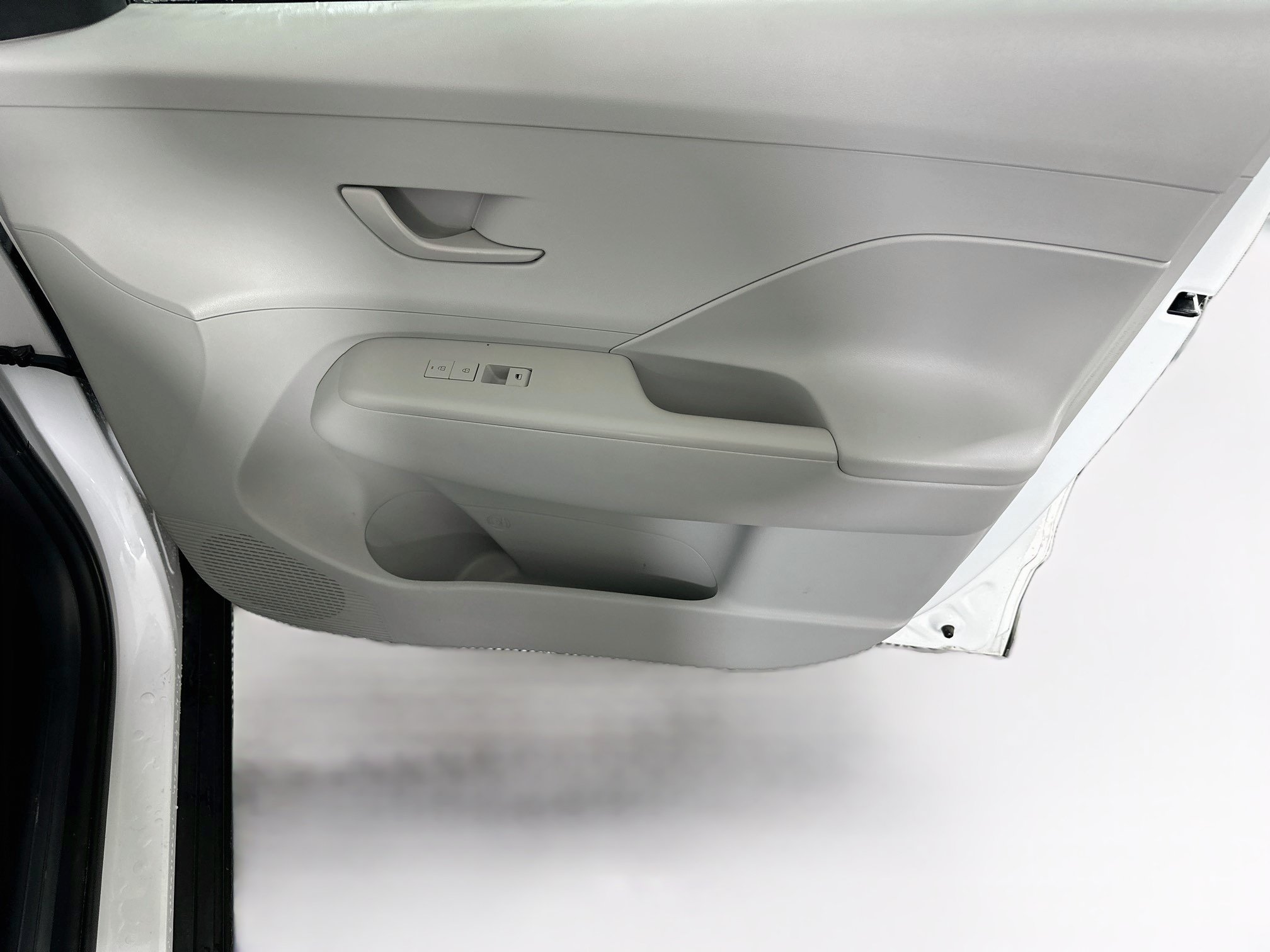 Used 2025 Hyundai Kona SEL FWD image 30
