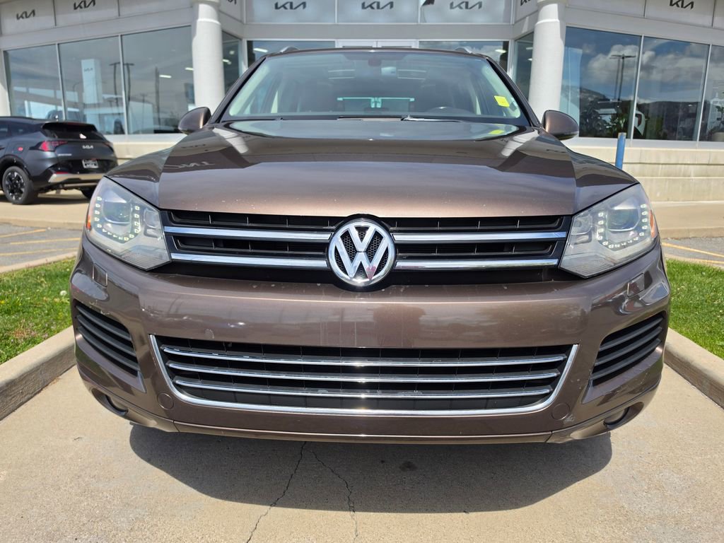 Used 2014 Volkswagen Touareg VR6 AWD/4WD image 2