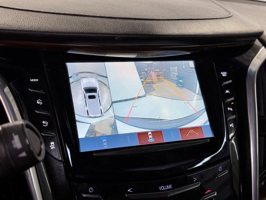 Used 2018 Cadillac Escalade Luxury image 31