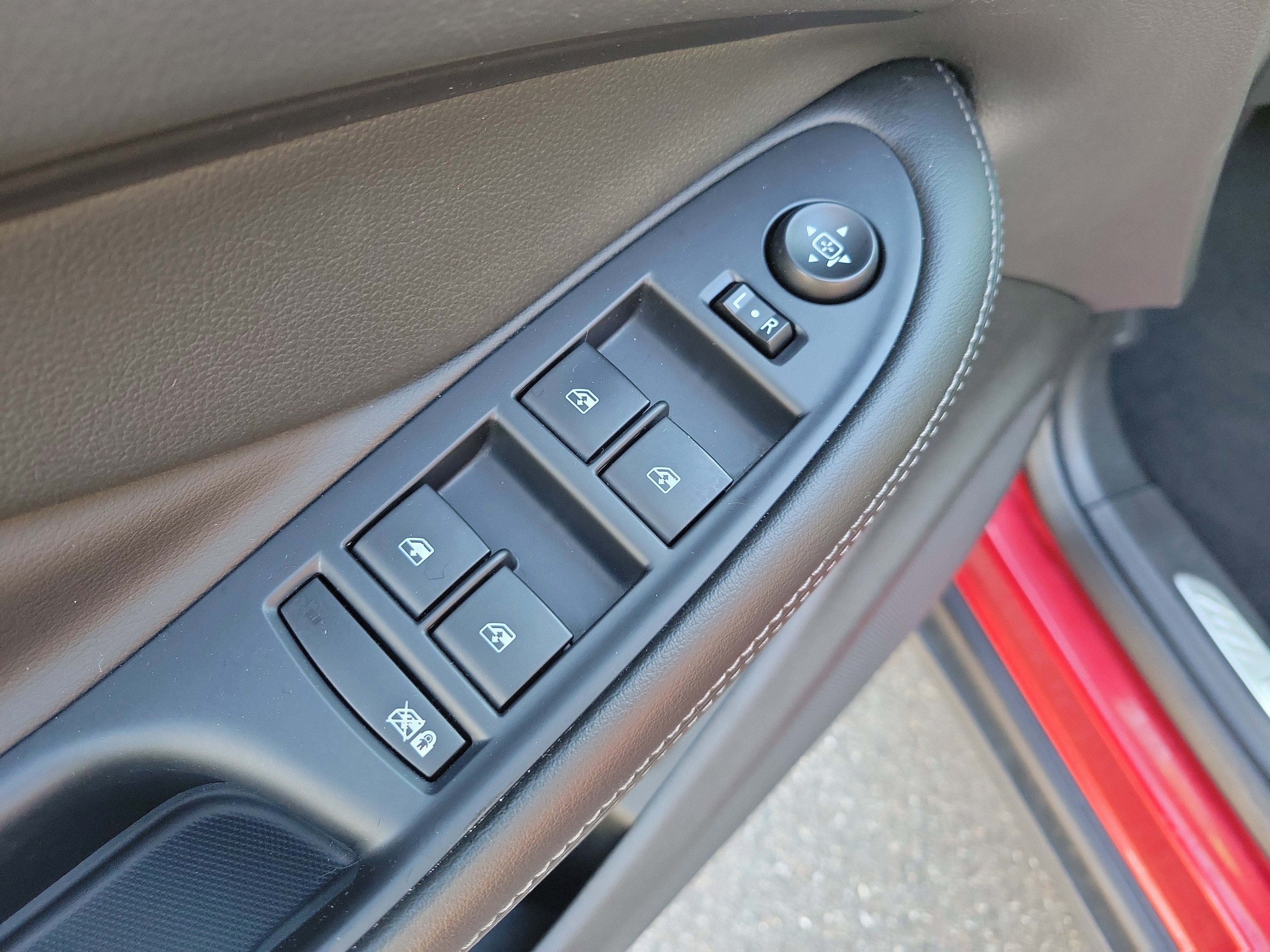 Used 2020 Buick Envision Essence image 21