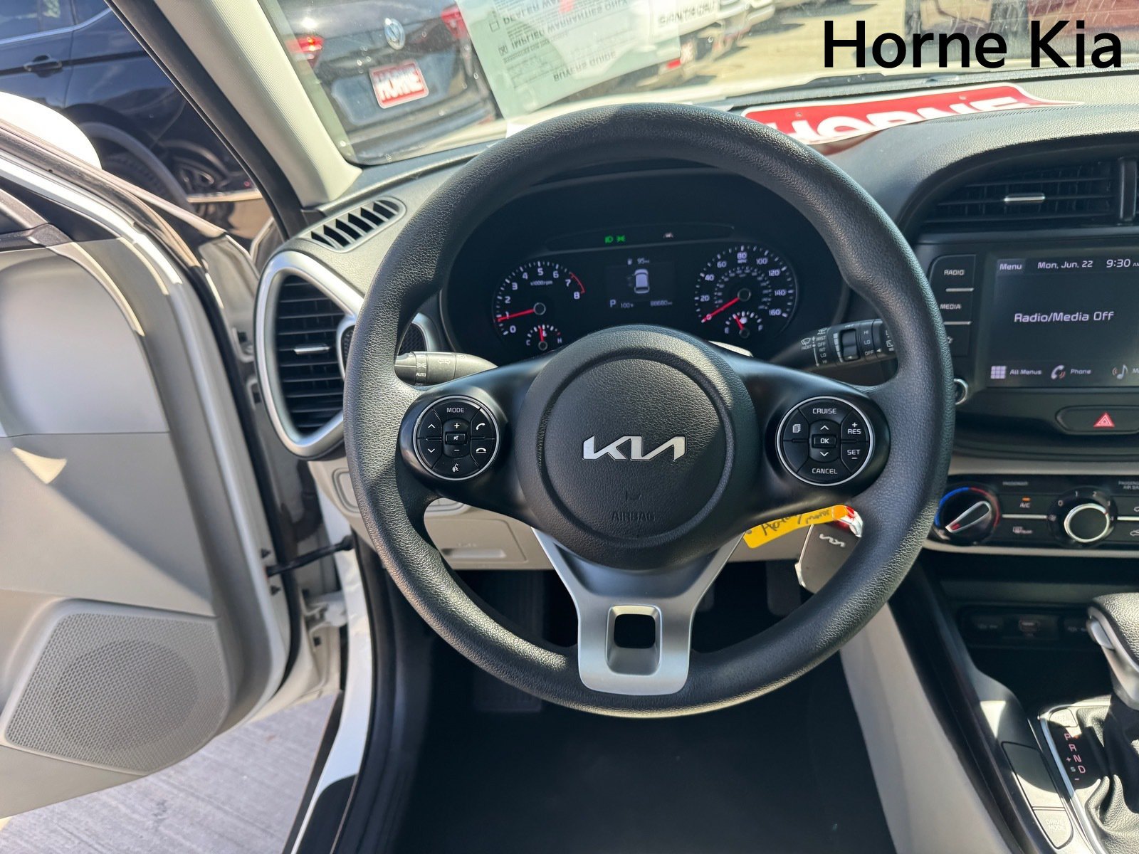 Used 2022 Kia Soul LX w/ Technology Package FWD image 16