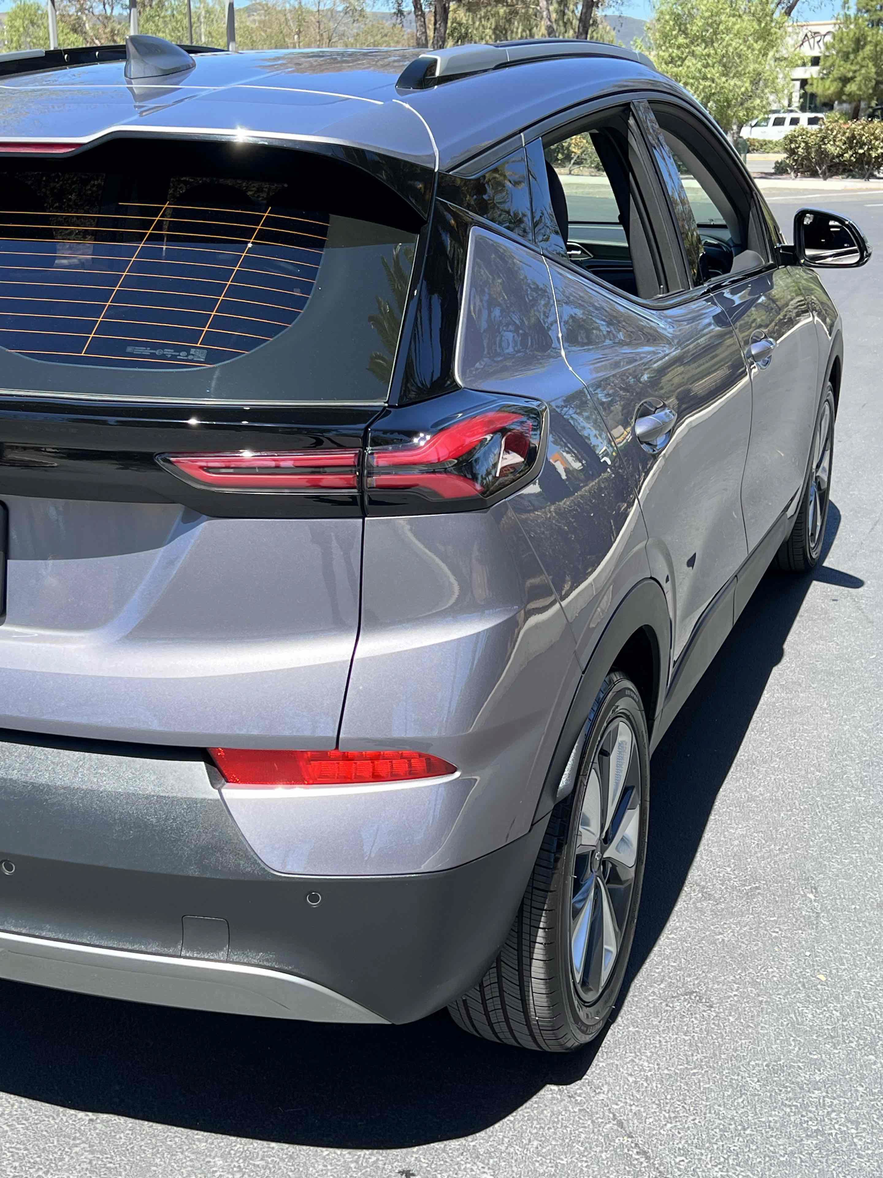 Used 2022 Chevrolet Bolt EUV LT w/ Convenience Package FWD image 62