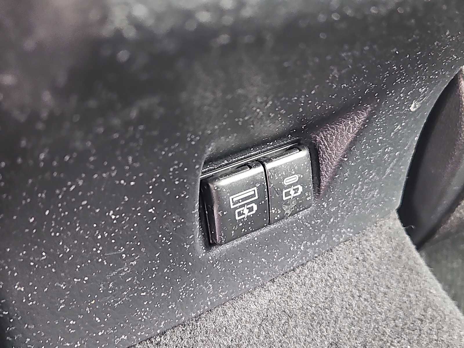 Used 2025 Toyota Camry LE w/ Convenience Package AWD/4WD image 19