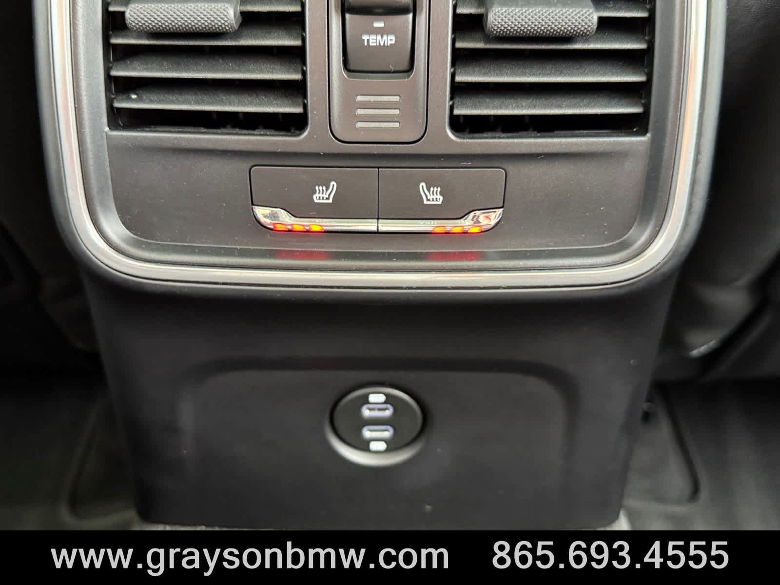 Used 2024 Porsche Macan AWD/4WD image 19
