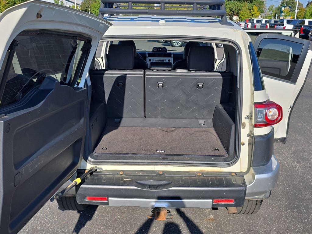 Used 2013 Toyota FJ Cruiser 4WD image 13