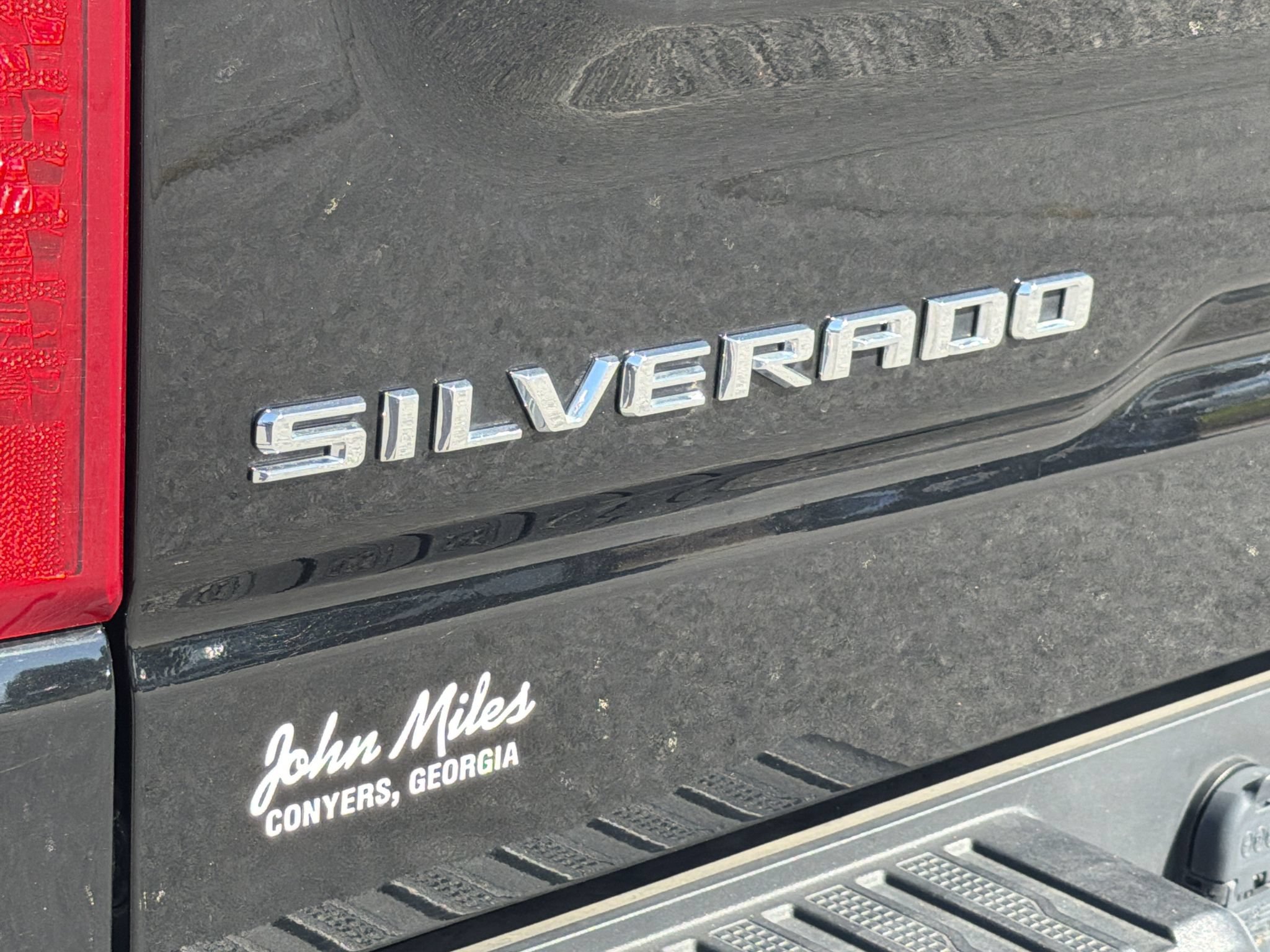 Used 2023 Chevrolet Silverado 1500 LT w/ Z71 Off-Road Package AWD/4WD image 30