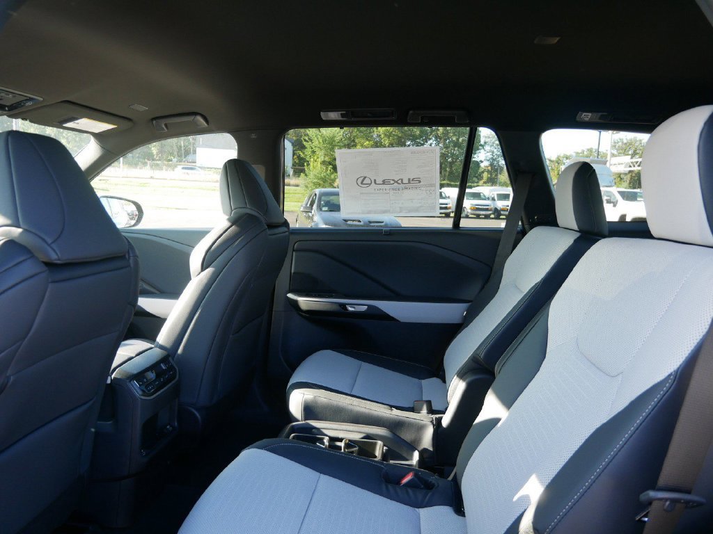 New 2026 Lexus TX 500h AWD w/ Technology Package image 11