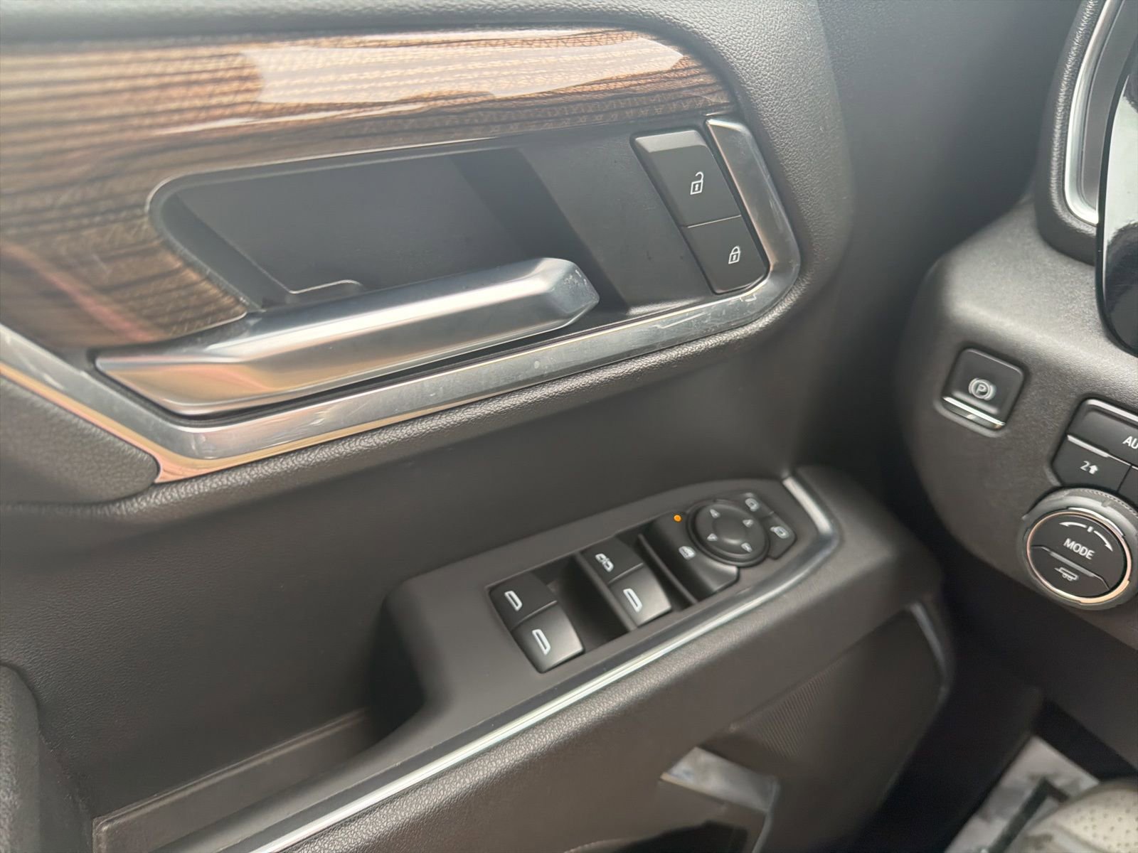 Used 2025 Chevrolet Silverado 1500 LT image 18