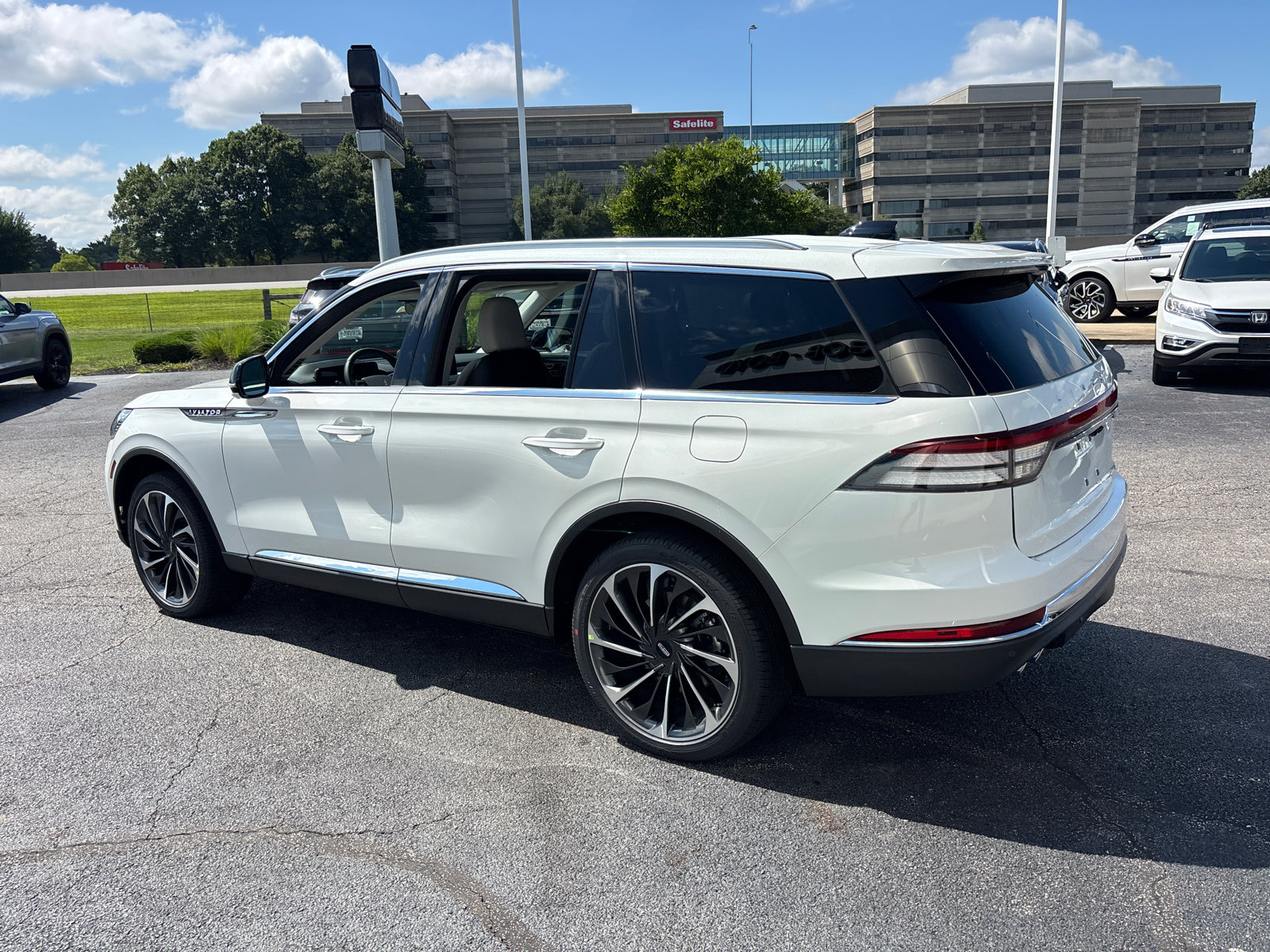 New 2026 Lincoln Aviator Reserve AWD/4WD image 5