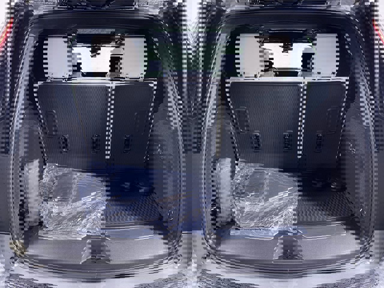 New 2025 Cadillac Escalade Sport Platinum w/ LPO, ONYX Package image 16