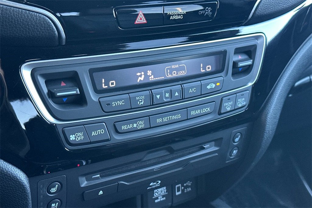 Certified 2022 Honda Pilot Black Edition image 25