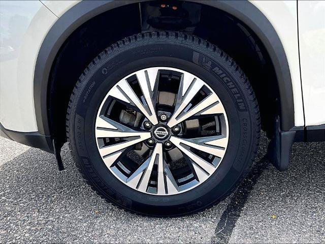 Certified 2021 Nissan Rogue SV w/ Premium Package AWD/4WD image 7