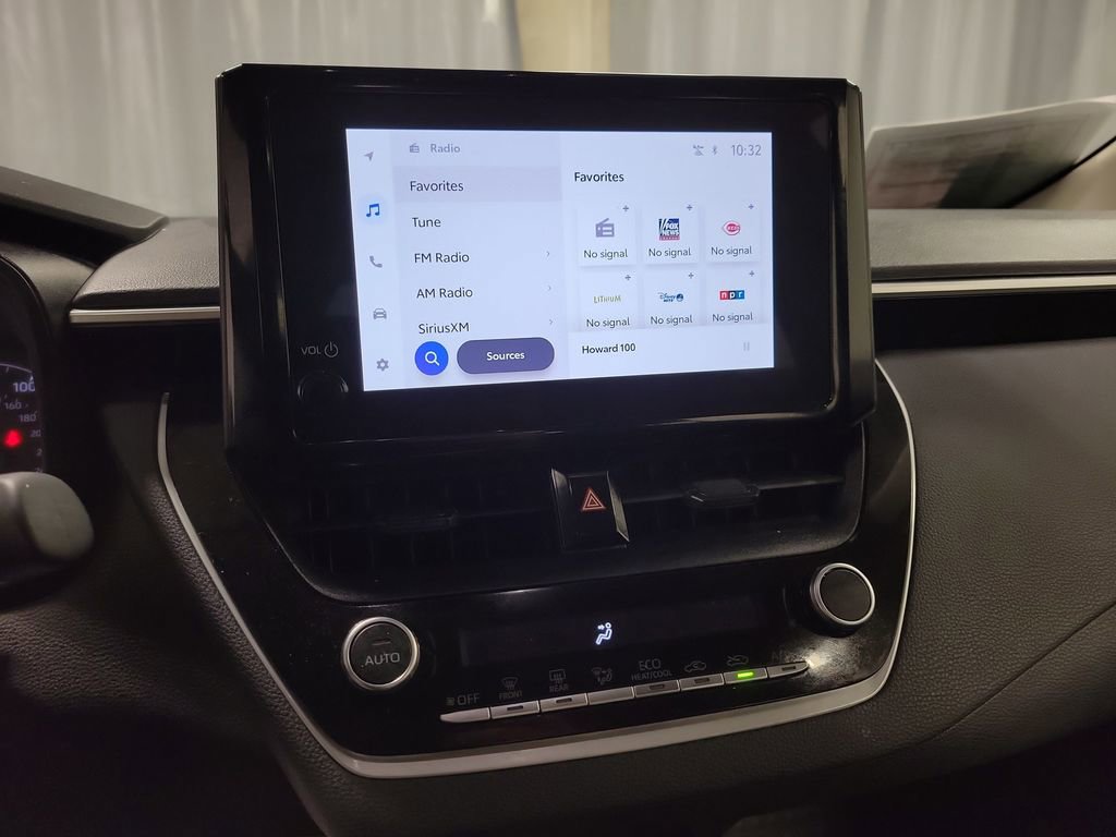 Used 2024 Toyota Corolla LE image 14