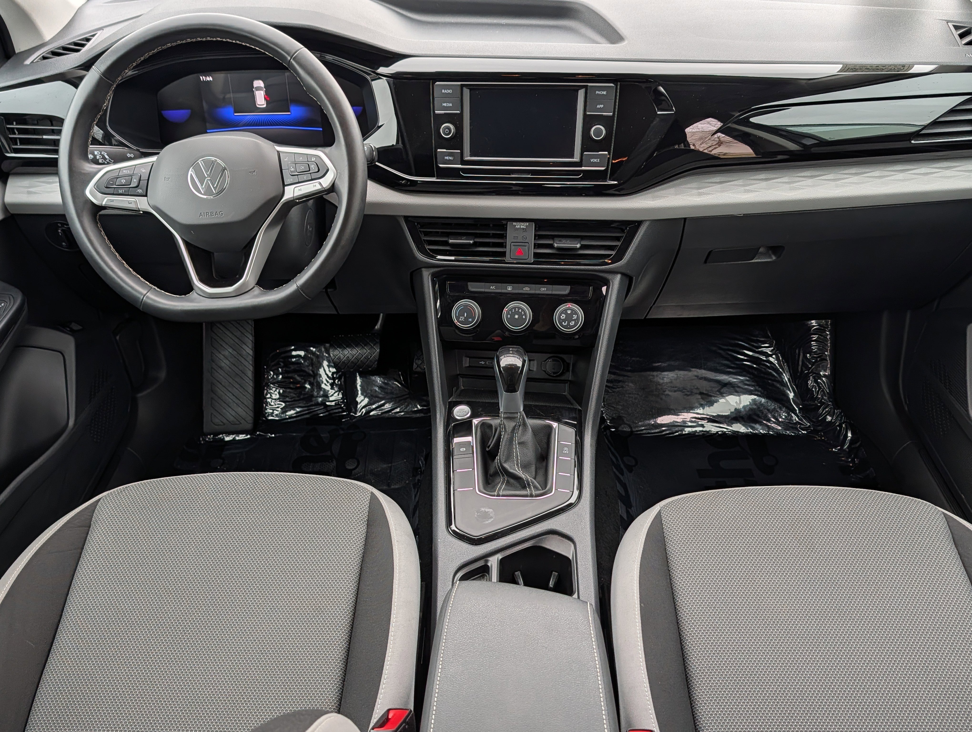 Certified 2024 Volkswagen Taos S FWD image 10