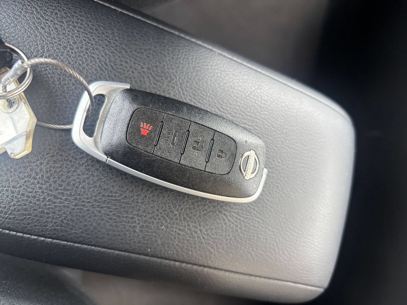 Used 2025 Nissan Versa SV FWD image 21