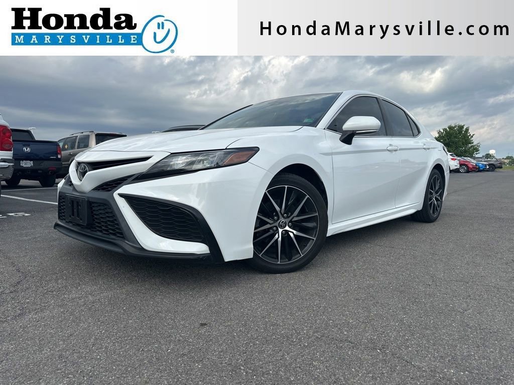 Used 2022 Toyota Camry SE FWD image 1