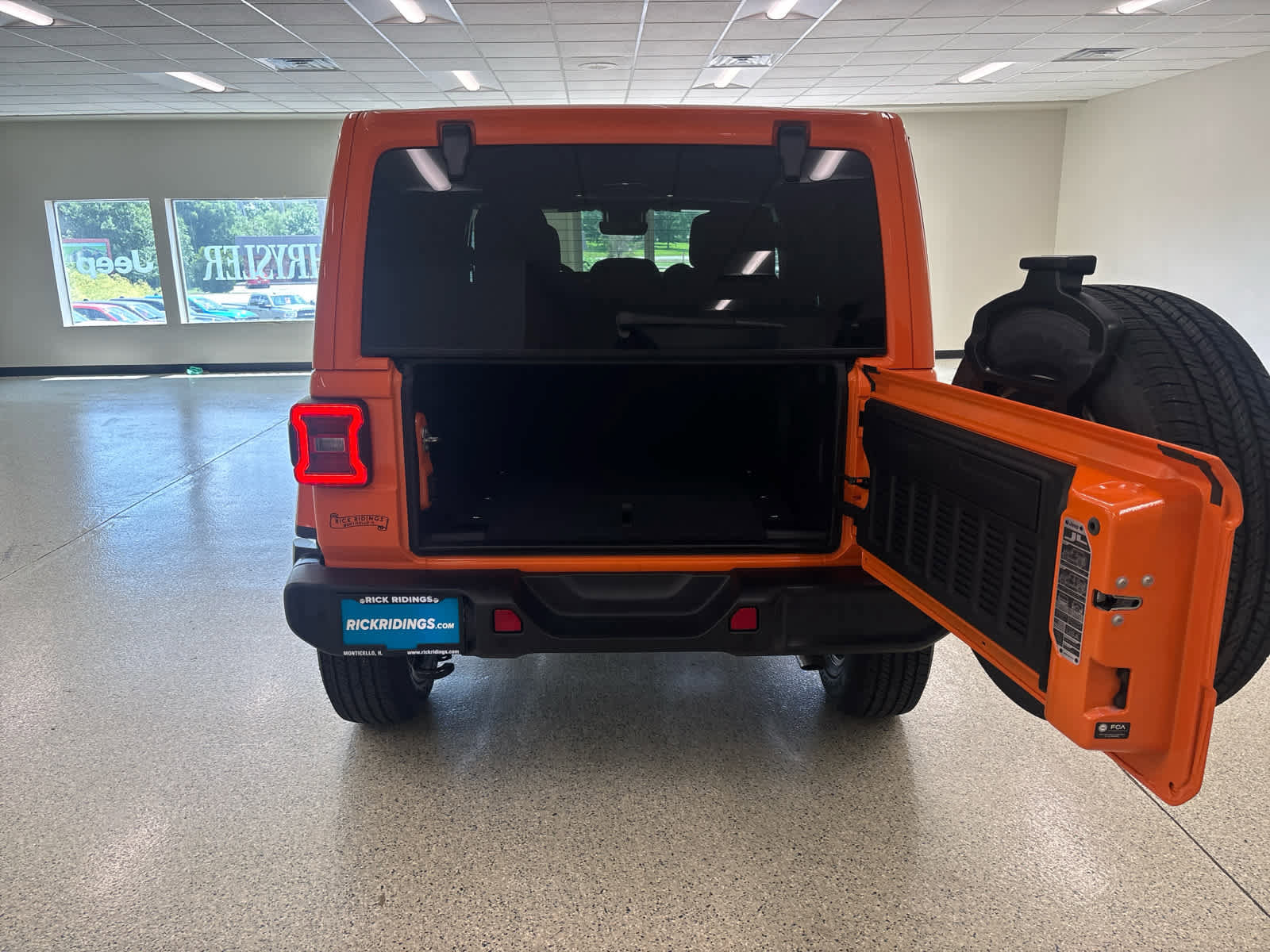 New 2025 Jeep Wrangler Unlimited Sahara image 11