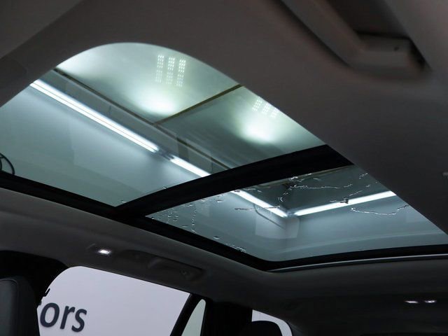 New 2025 Volvo XC90 T8 Plus w/ Protection Package Premier AWD/4WD image 7