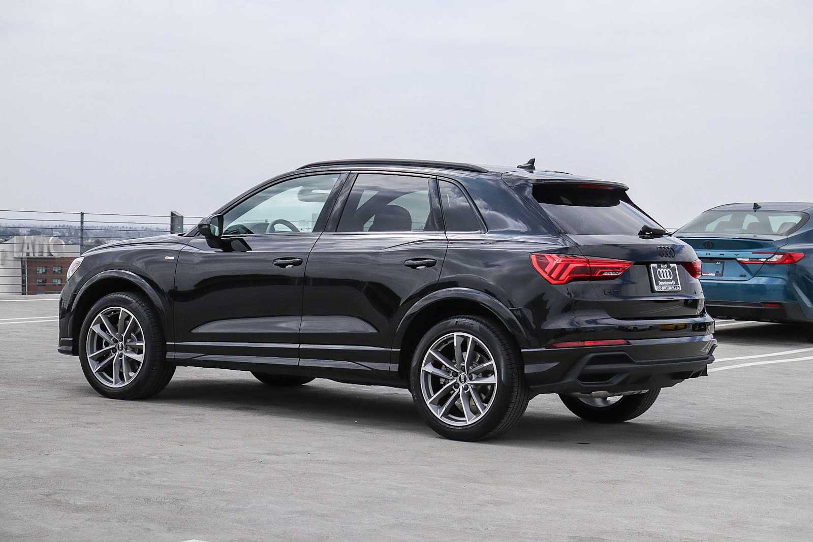 Used 2025 Audi Q3 2.0T Premium w/ Convenience Package AWD/4WD image 6