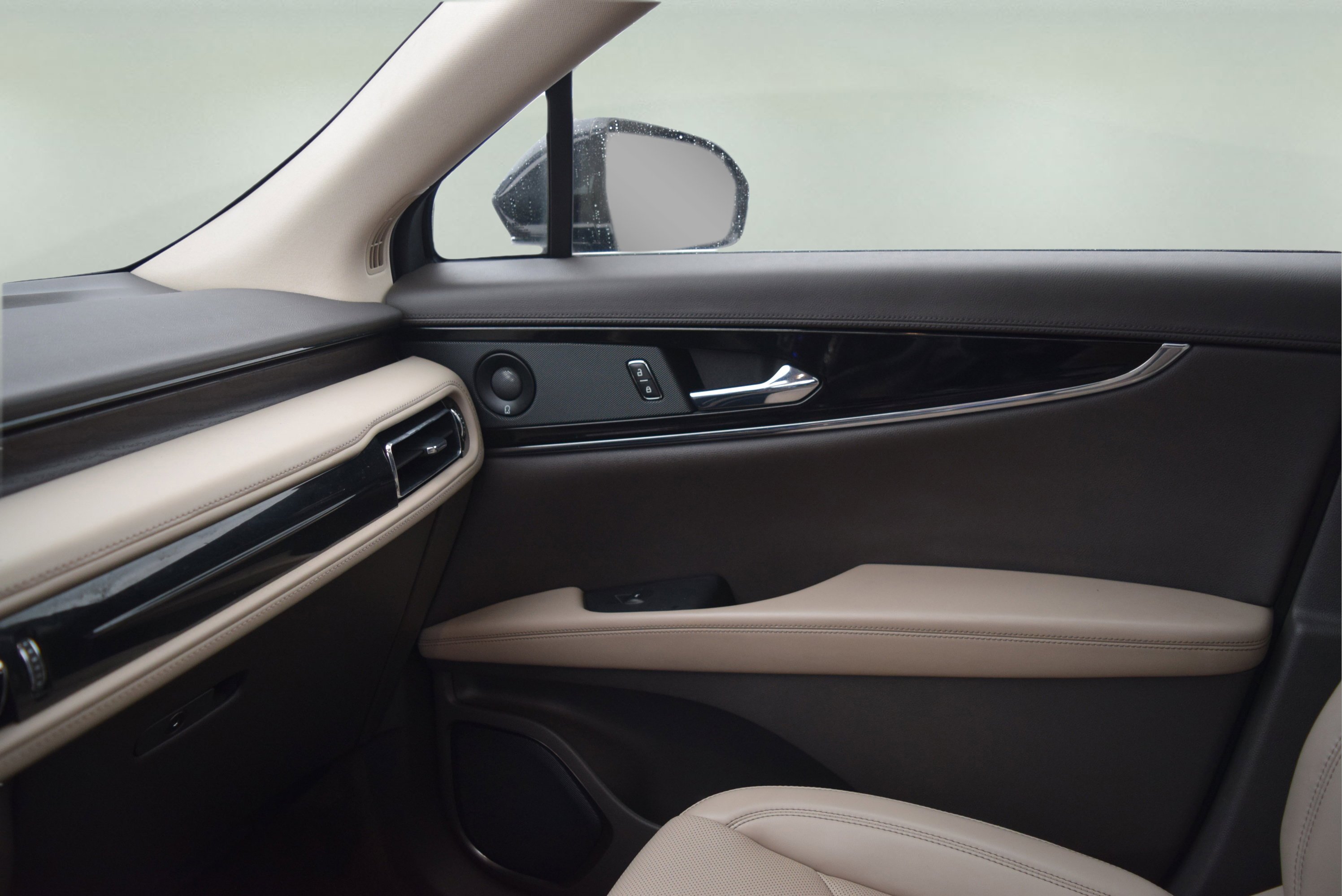 Used 2021 Lincoln Nautilus Reserve w/ Monochromatic Package image 17