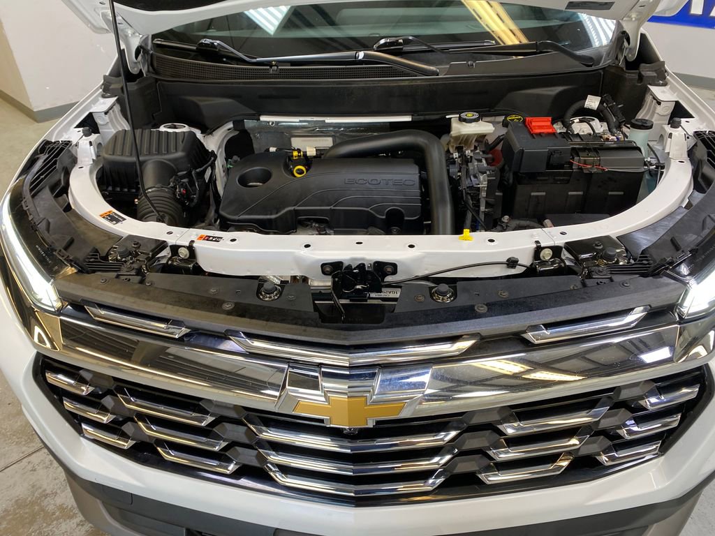Used 2025 Chevrolet Equinox LT AWD/4WD image 9