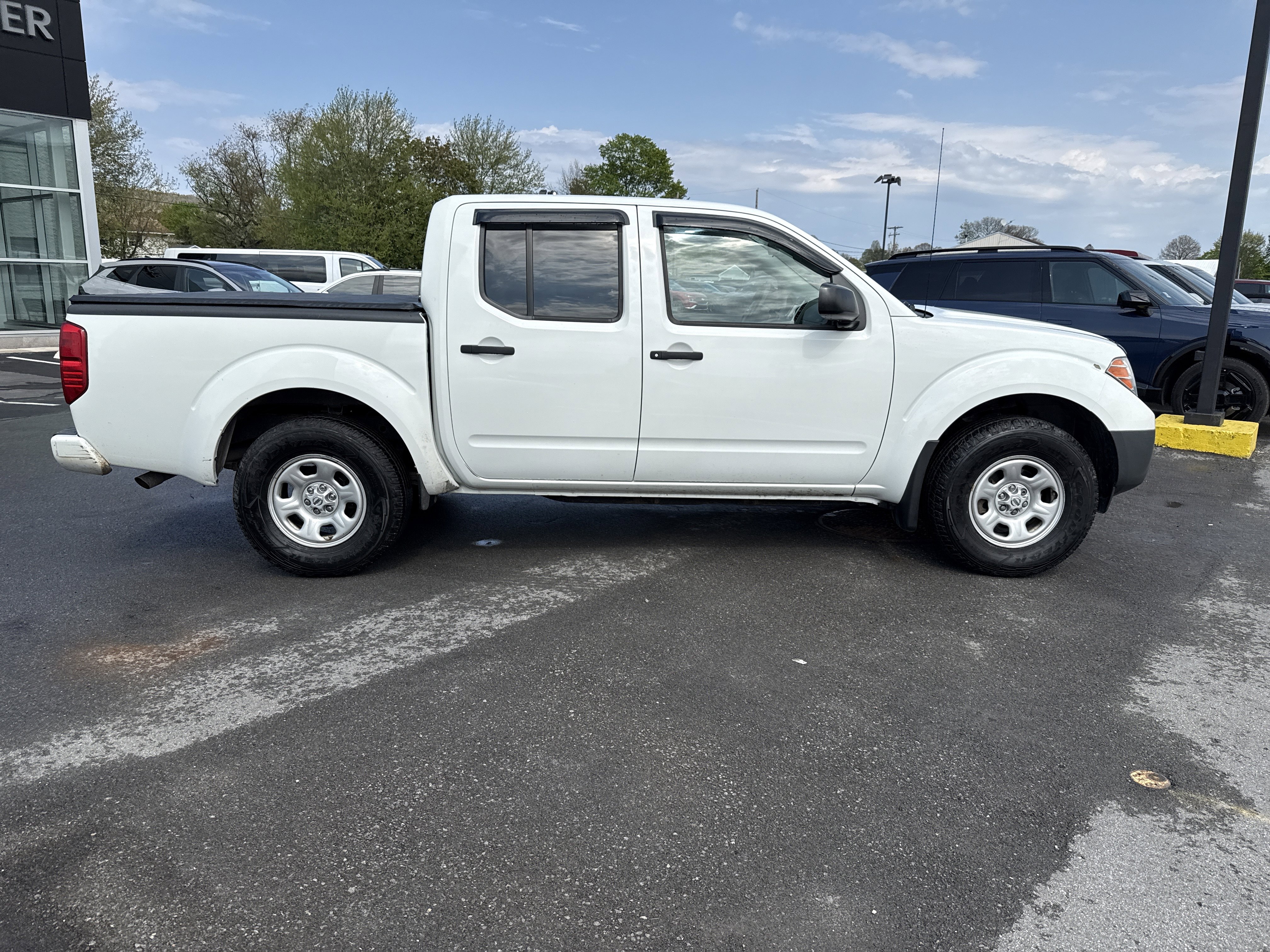 Used 2018 Nissan Frontier S AWD/4WD image 2
