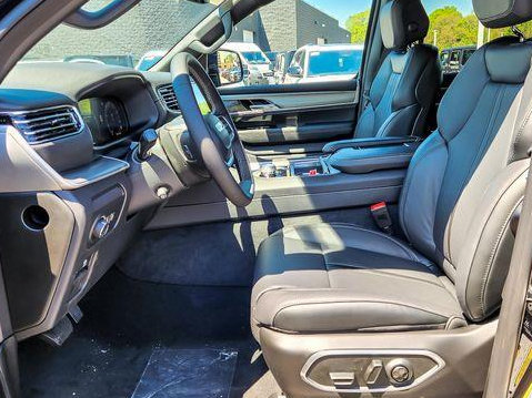 New 2026 Jeep Grand Wagoneer Limited AWD/4WD image 9