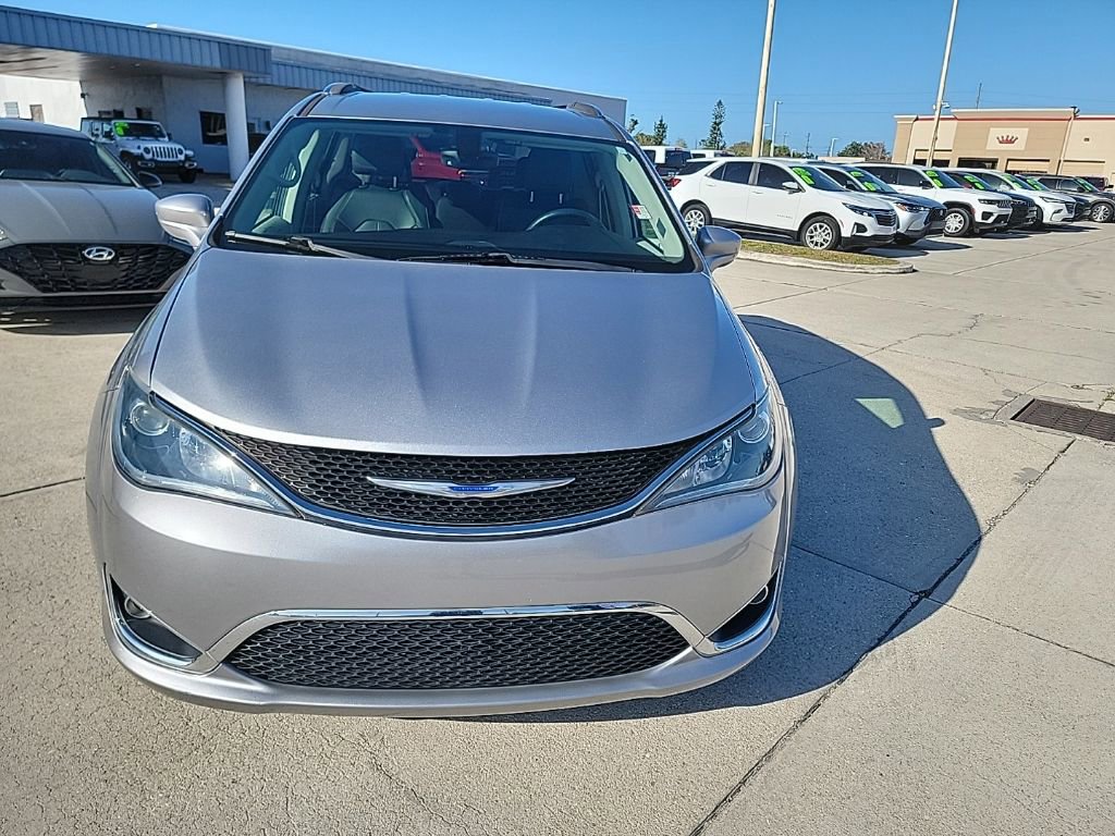 Used 2019 Chrysler Pacifica Touring-L Plus w/ Tire & Wheel Group image 8
