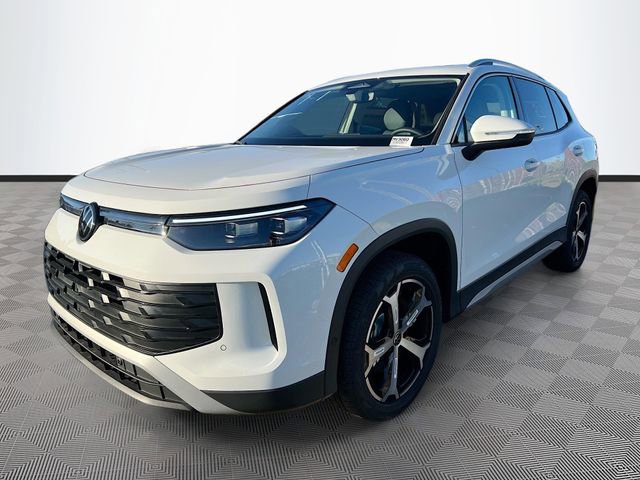 New 2026 Volkswagen Tiguan SE image 3