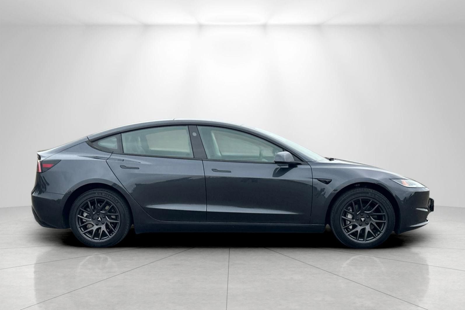 Used 2025 Tesla Model 3 Long Range RWD image 2