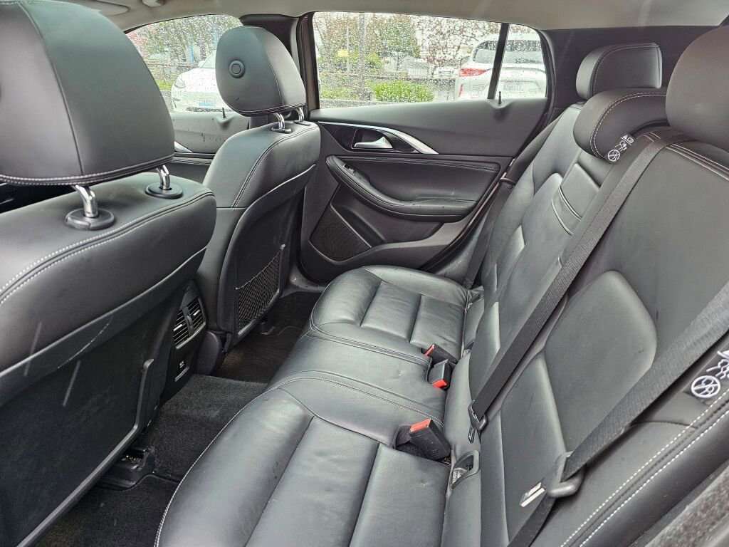 Used 2017 INFINITI QX30 Premium image 20